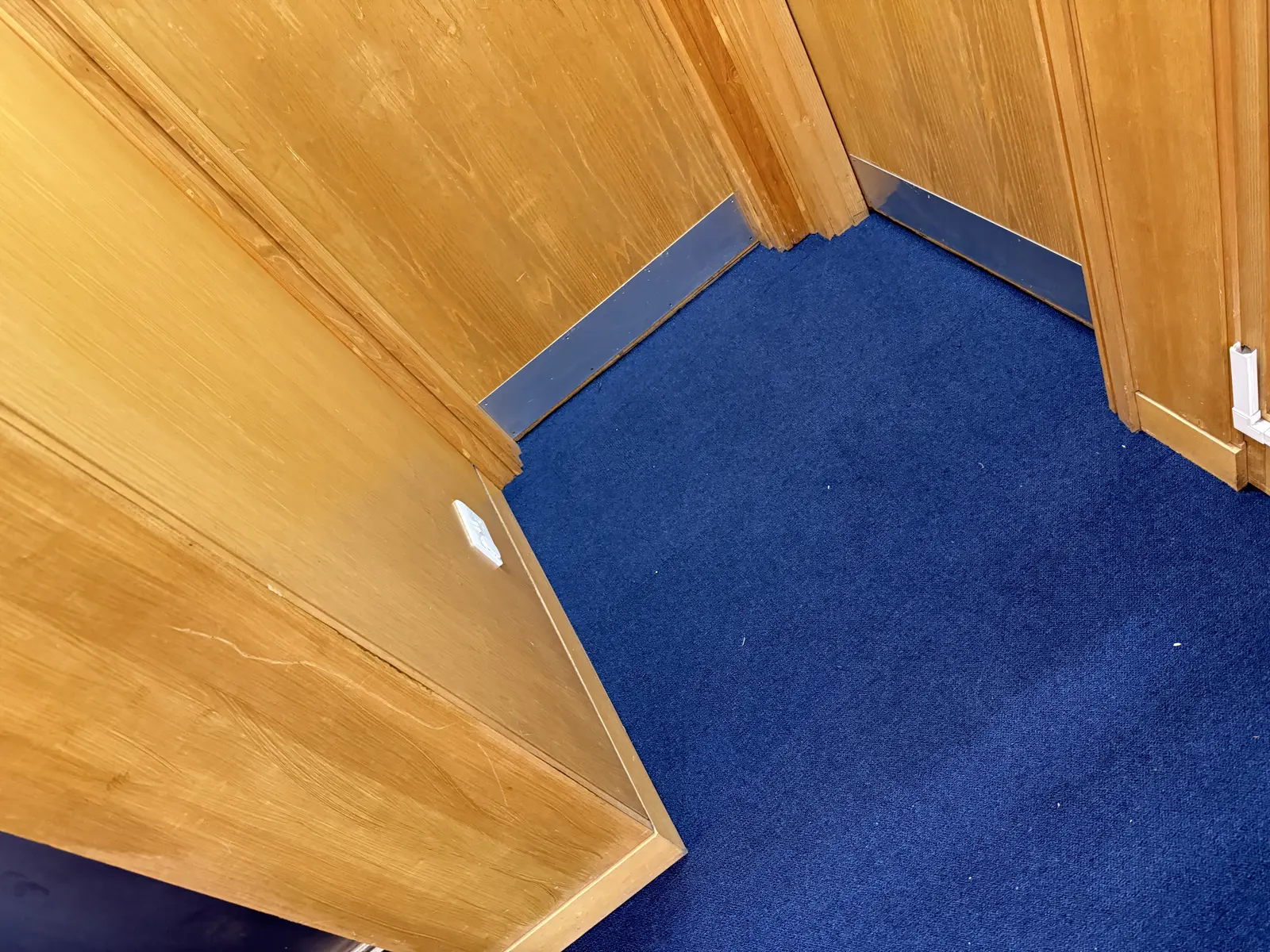 Carpet tile installation 6