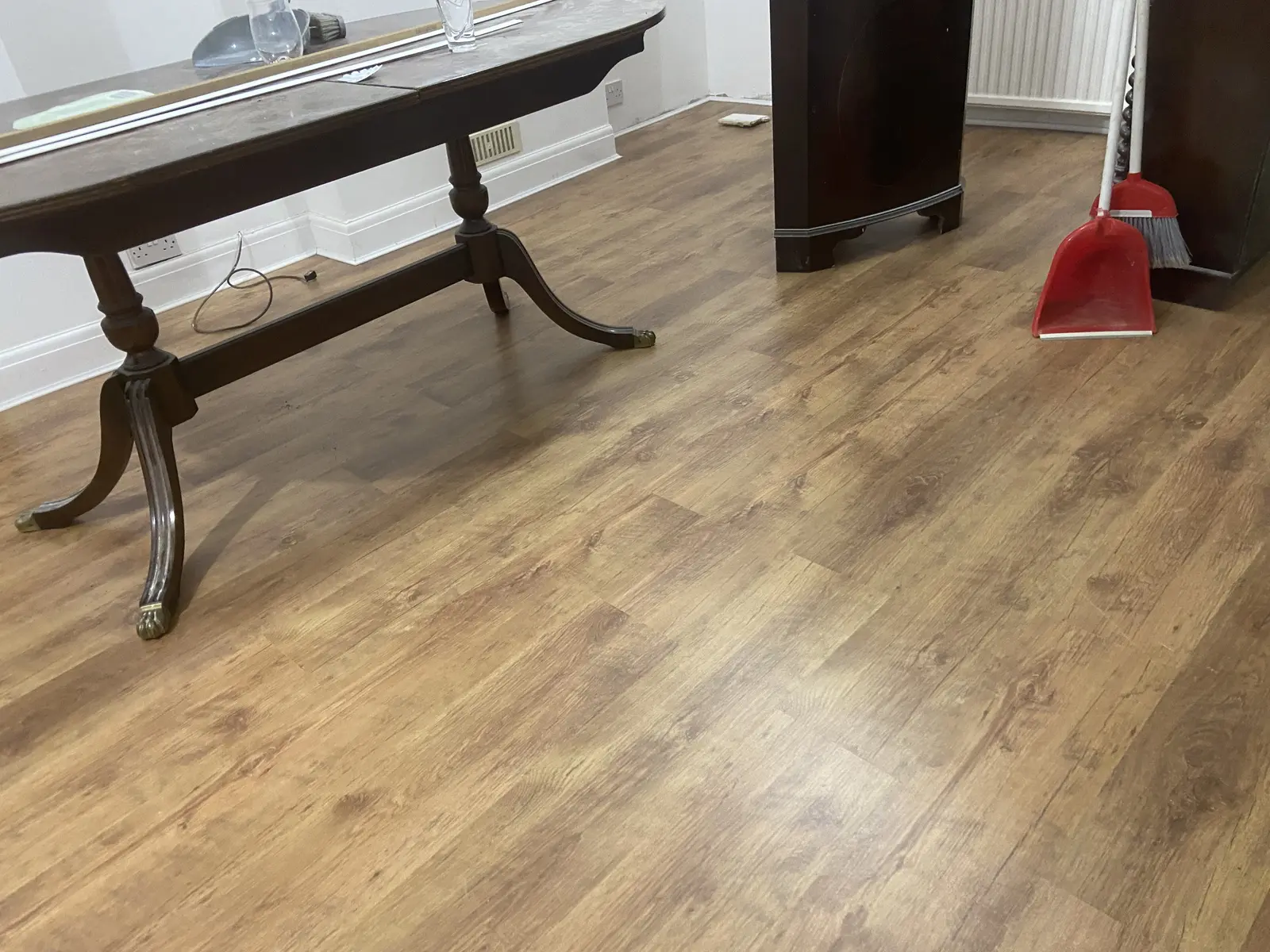 Professional laminate flooring installation 7
