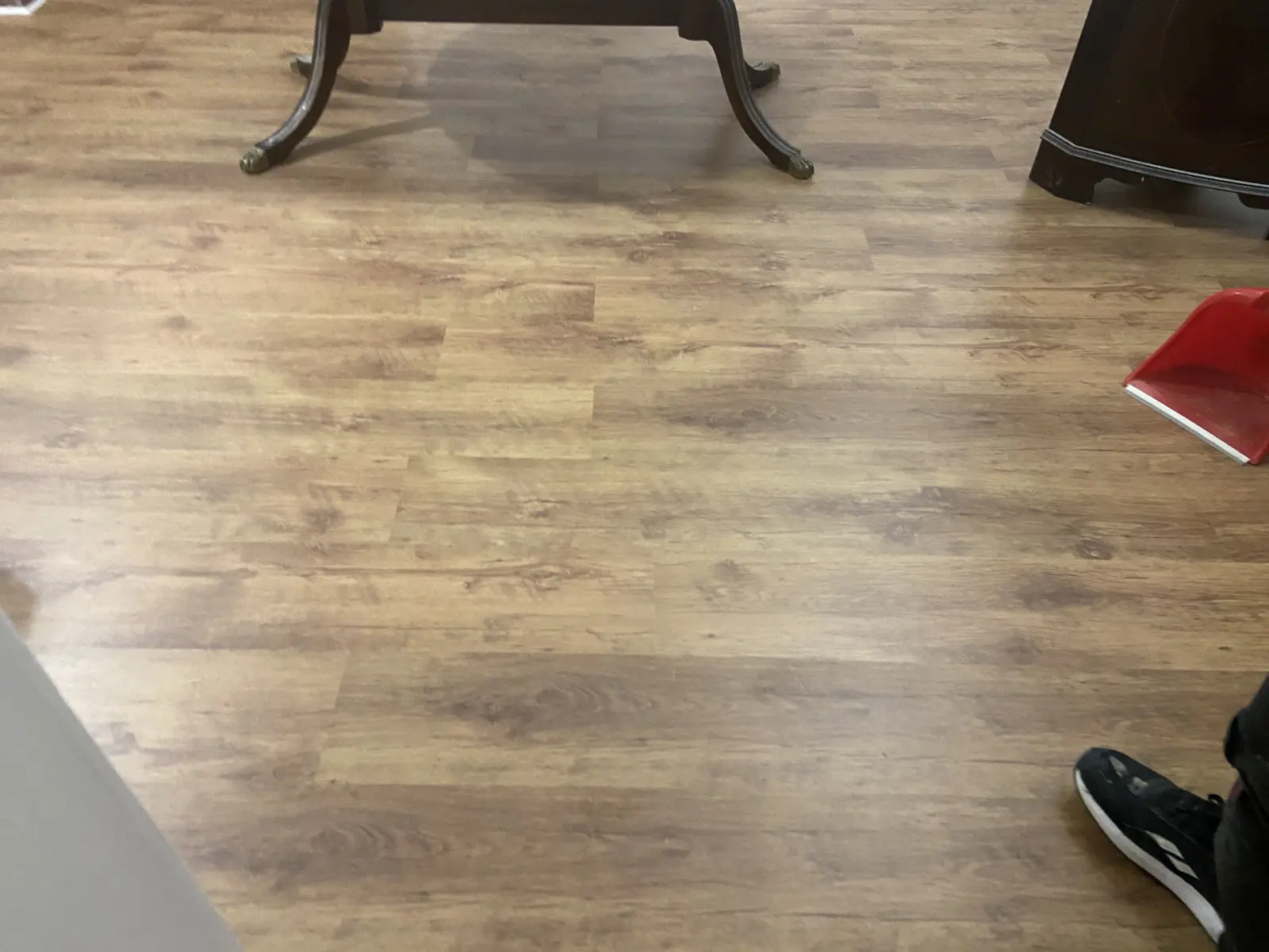 Professional laminate flooring installation 8