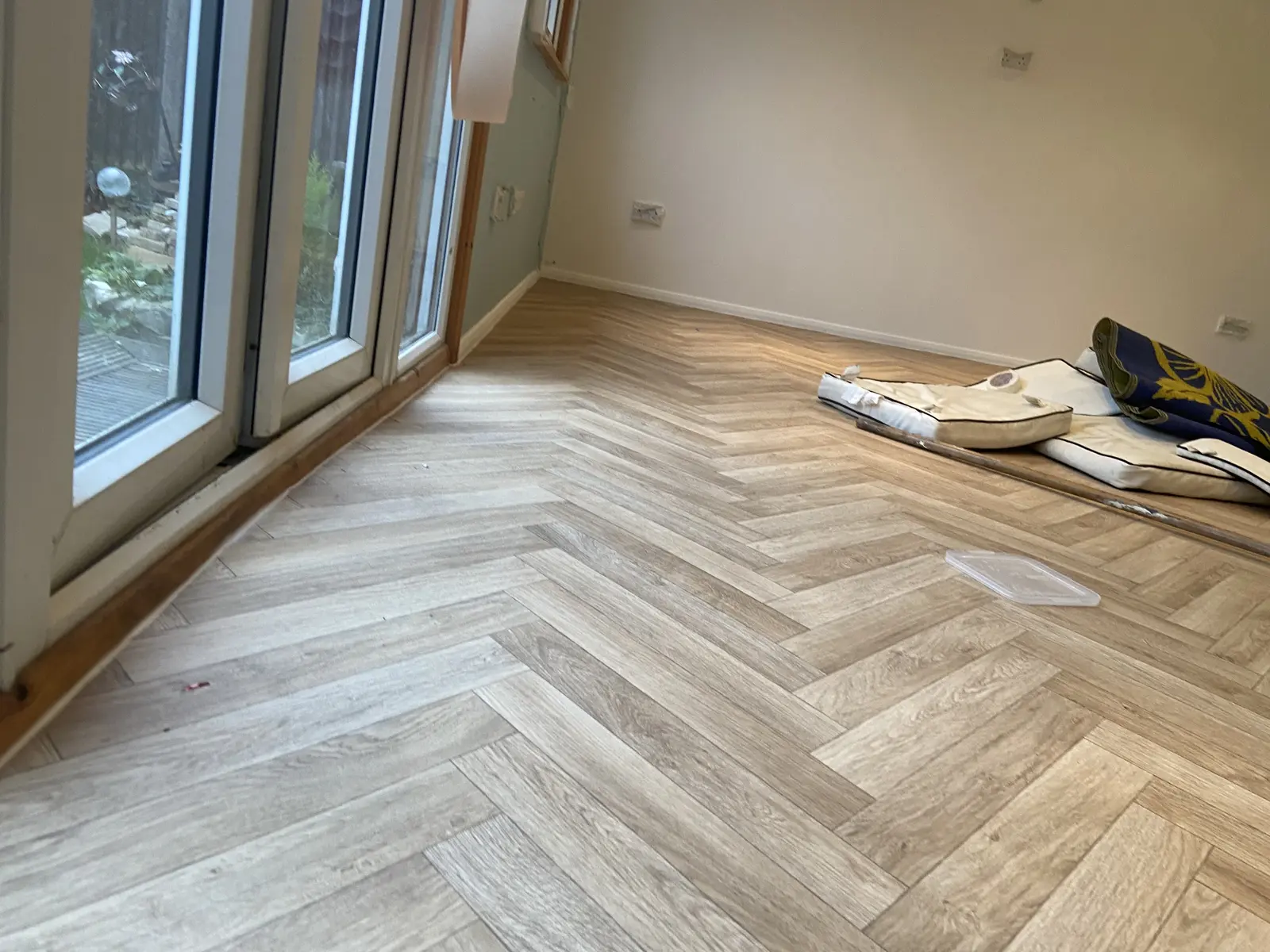Professional vinyl flooring installation 13