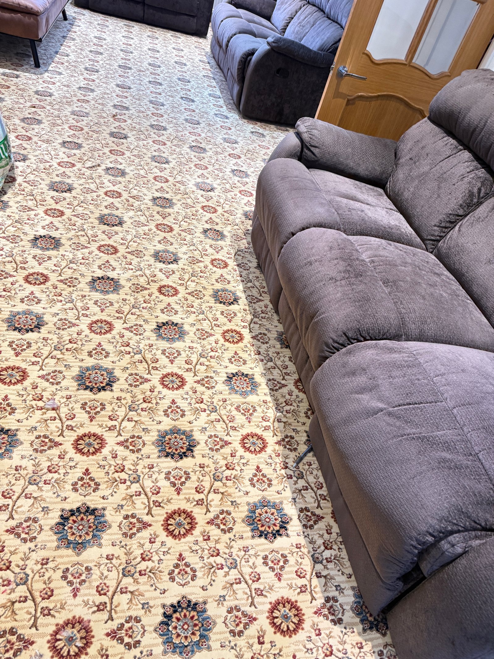 Living Area Carpet Installation