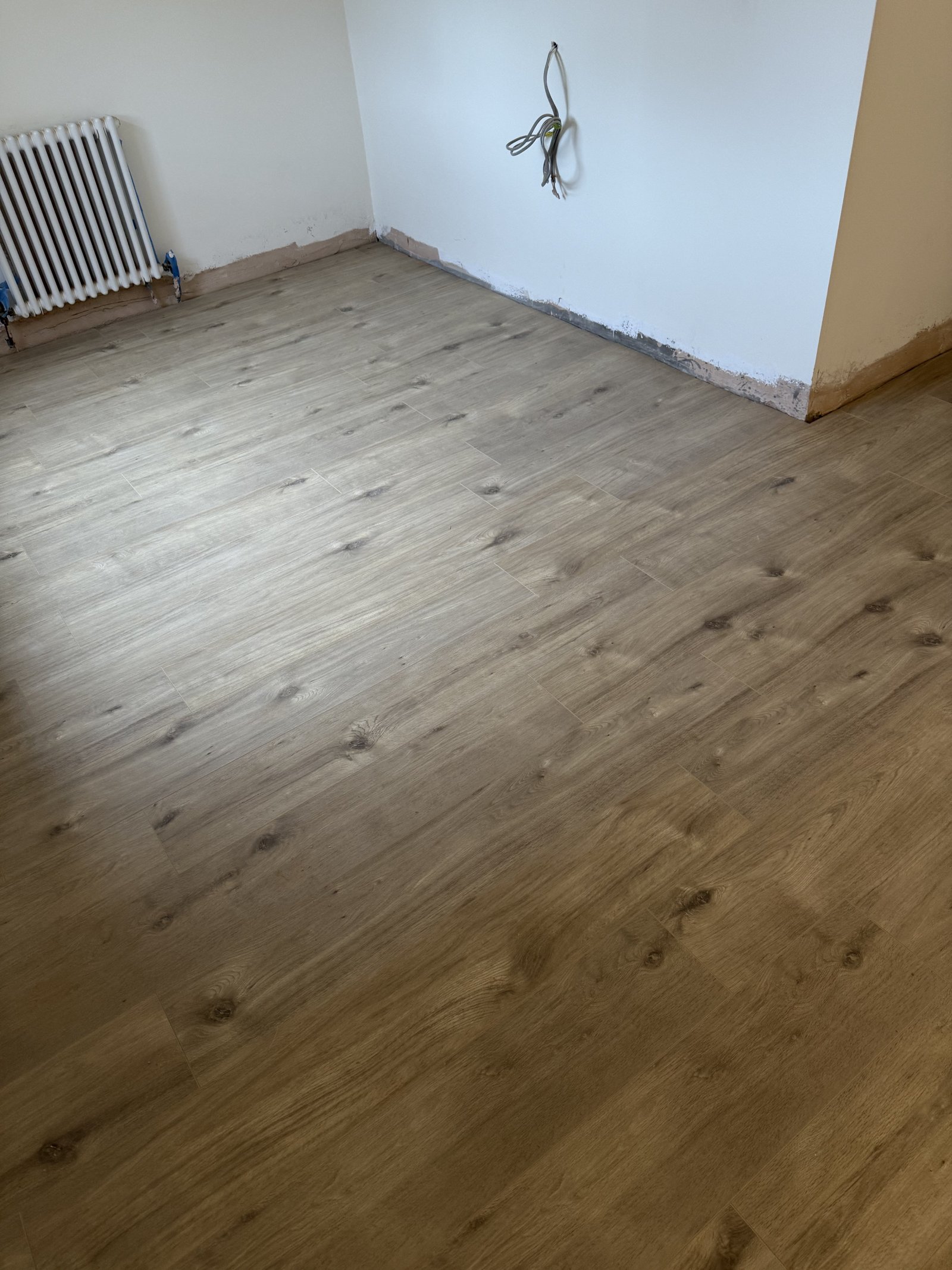 Modern Laminate Installation