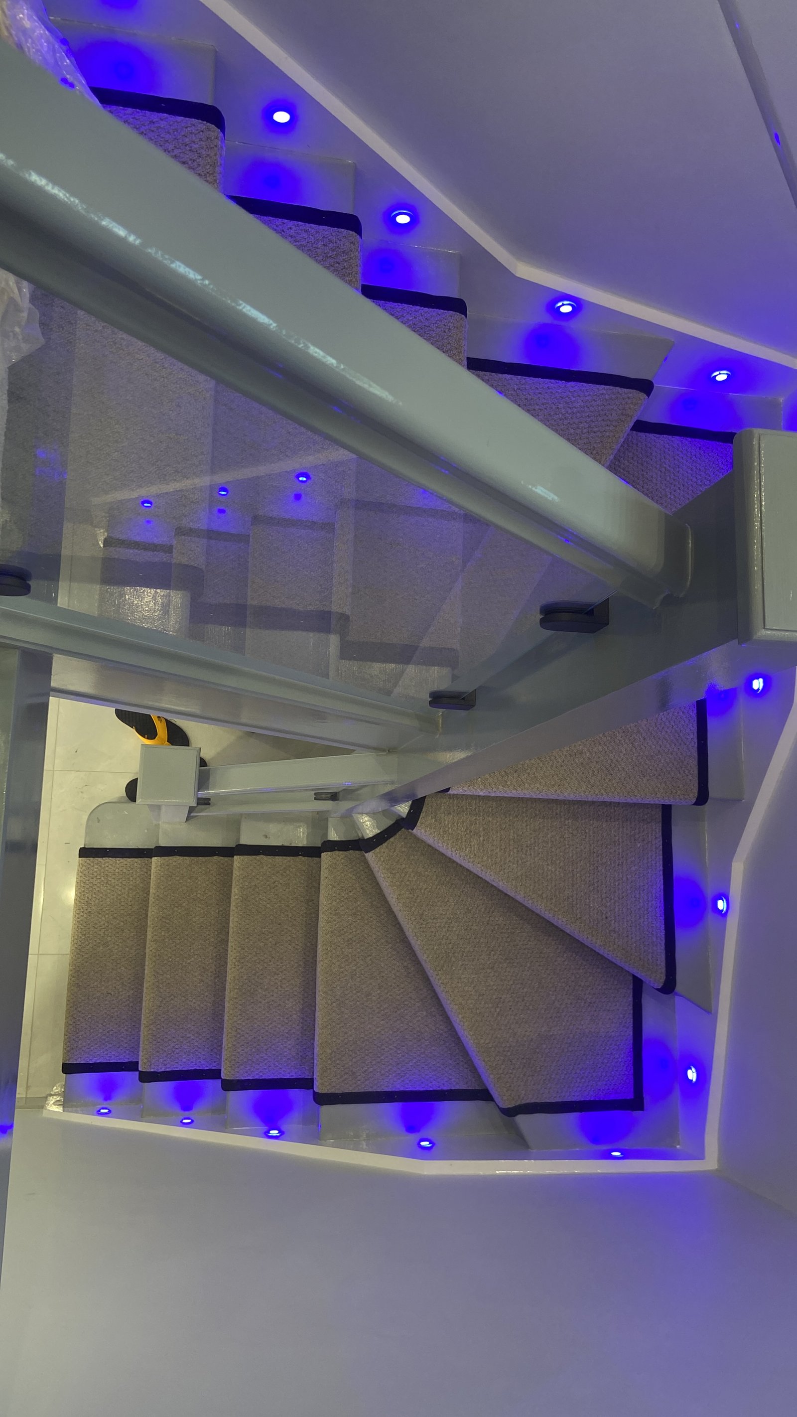 Modern Glass Stair Runner with LED Lighting