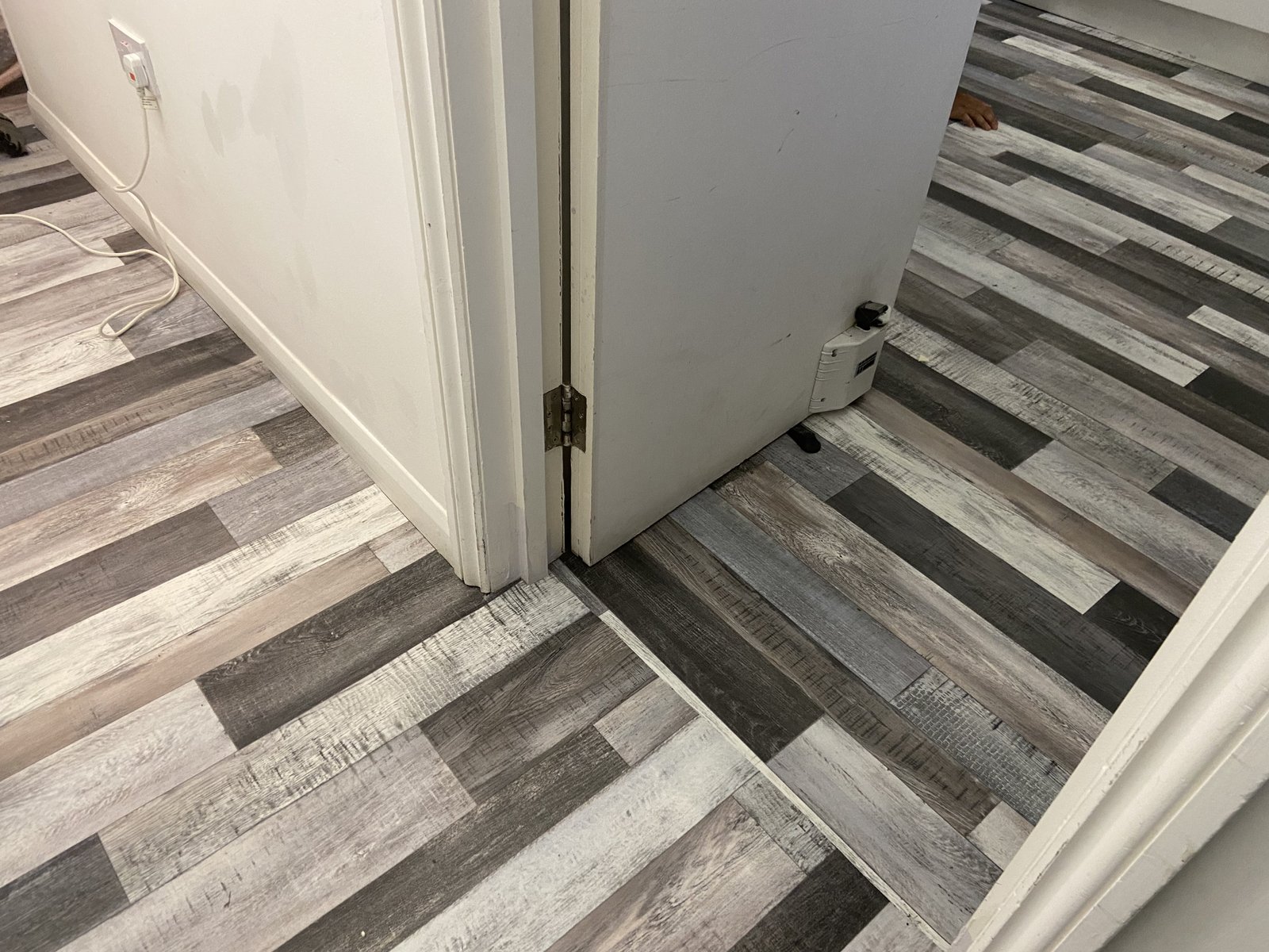 Commercial Vinyl Installation